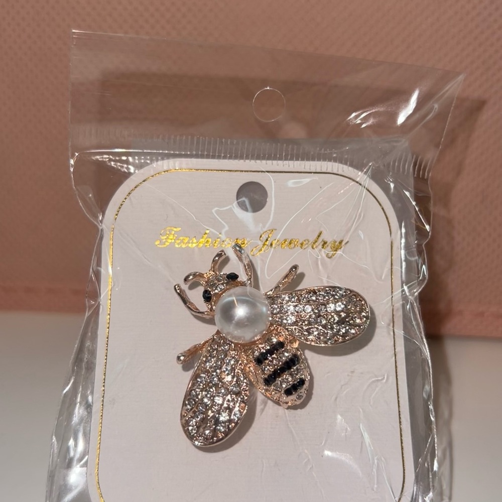 Bee Brooch with Pearl and Crystals
